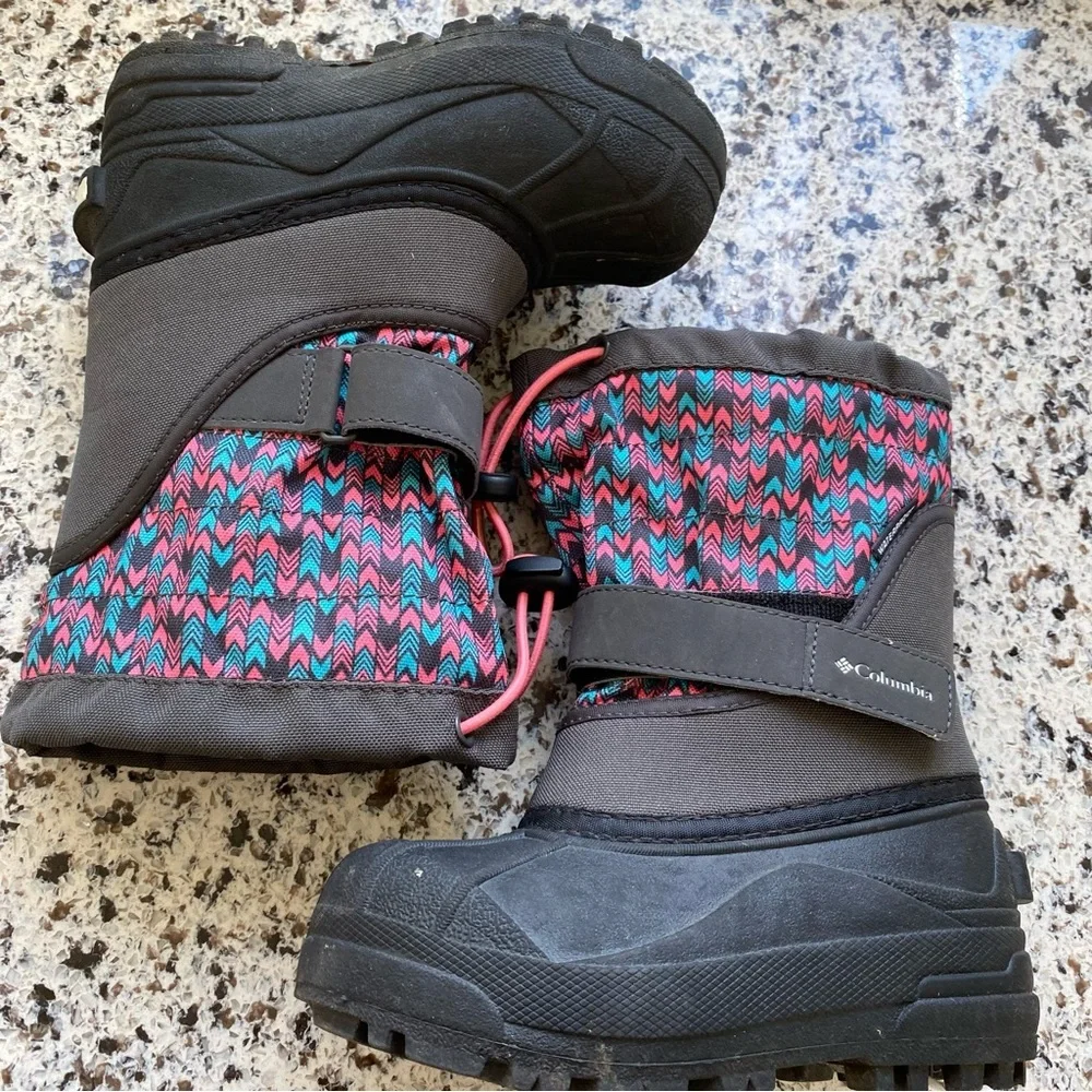 COLUMBIA Insulated Waterproof Girls Winter boots 11